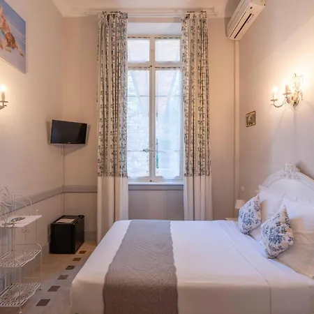 Hotel L'orangeraie 3*